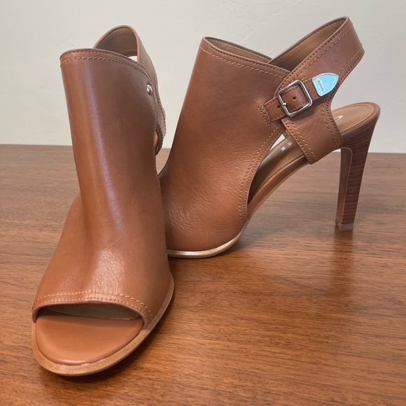 Coach Iona Heels - Picture 8 of 11